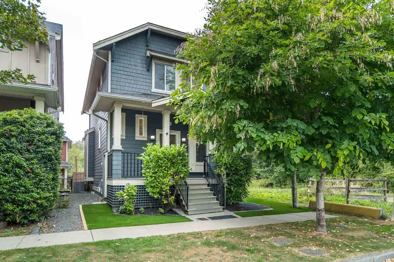 7343 191B STREET - photo 1 of 36
