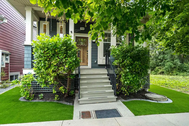 7343 191B STREET - photo 2 of 36