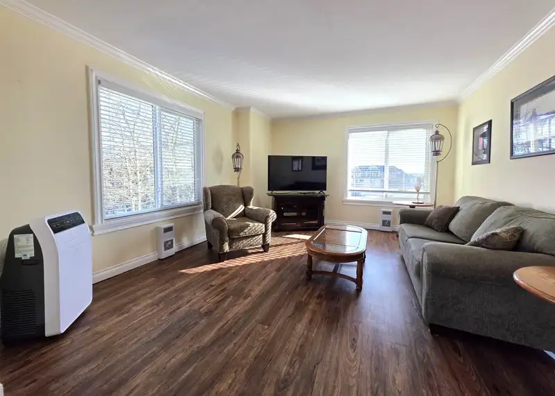 301 17695 58 AVENUE - photo 4 of 29