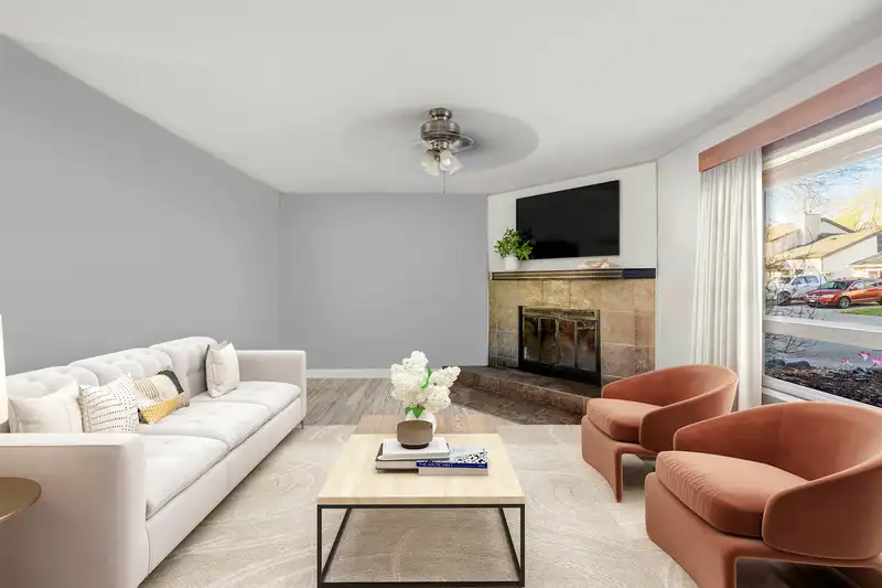 6047 BROOKS CRESCENT - photo 2 of 23