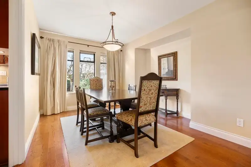 10057 157 STREET - photo 4 of 37