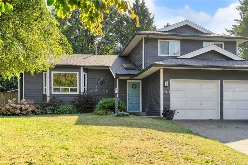 13124 63 AVENUE - photo 1 of 25