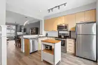 12 7155 189 STREET - thumbnail 8