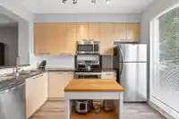 12 7155 189 STREET - thumbnail 9