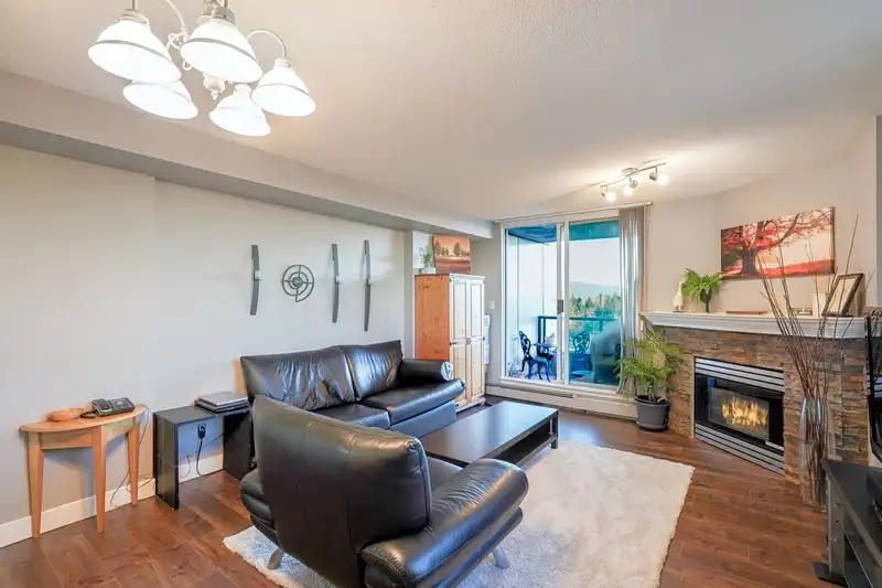 1106 13880 101 AVENUE - photo 1 of 17