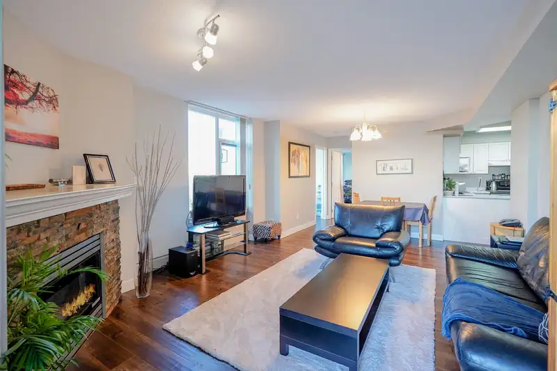 1106 13880 101 AVENUE - photo 2 of 17
