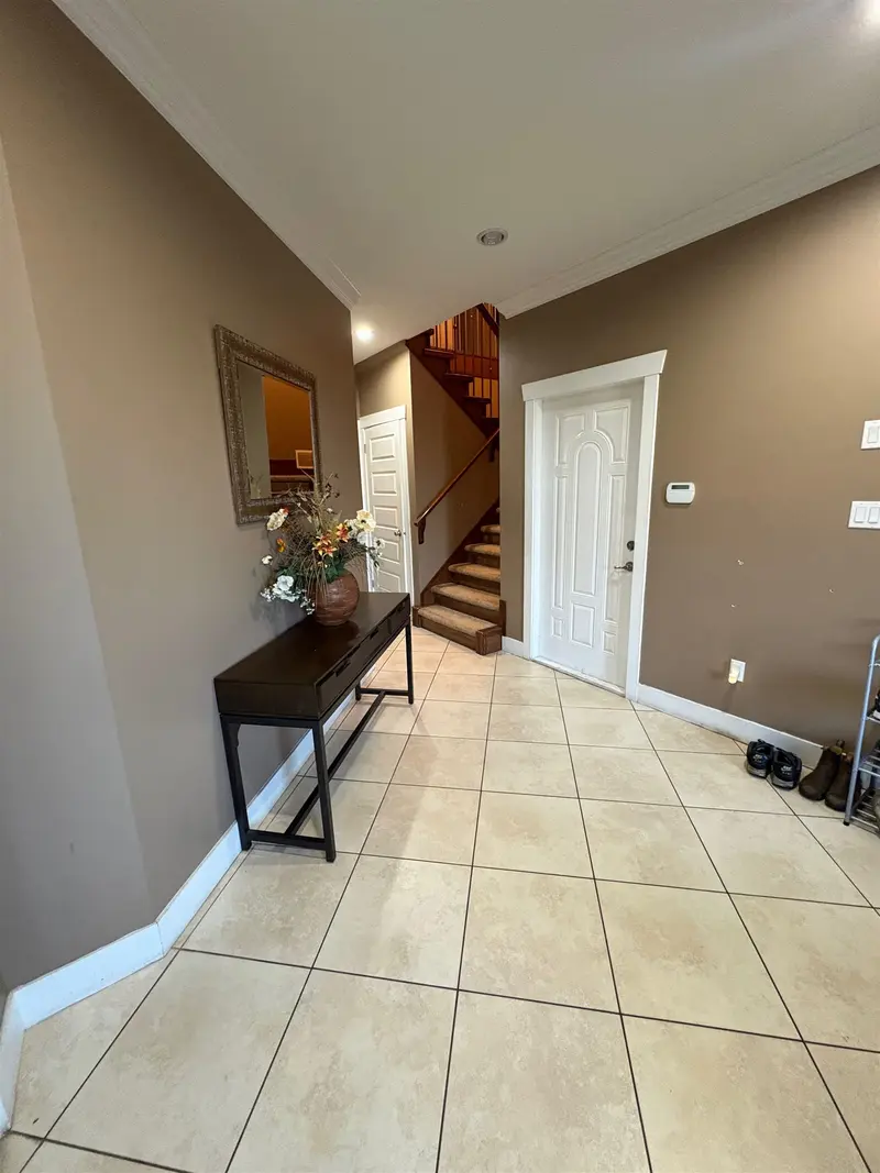2731 CARRIAGE COURT - photo 2 of 25