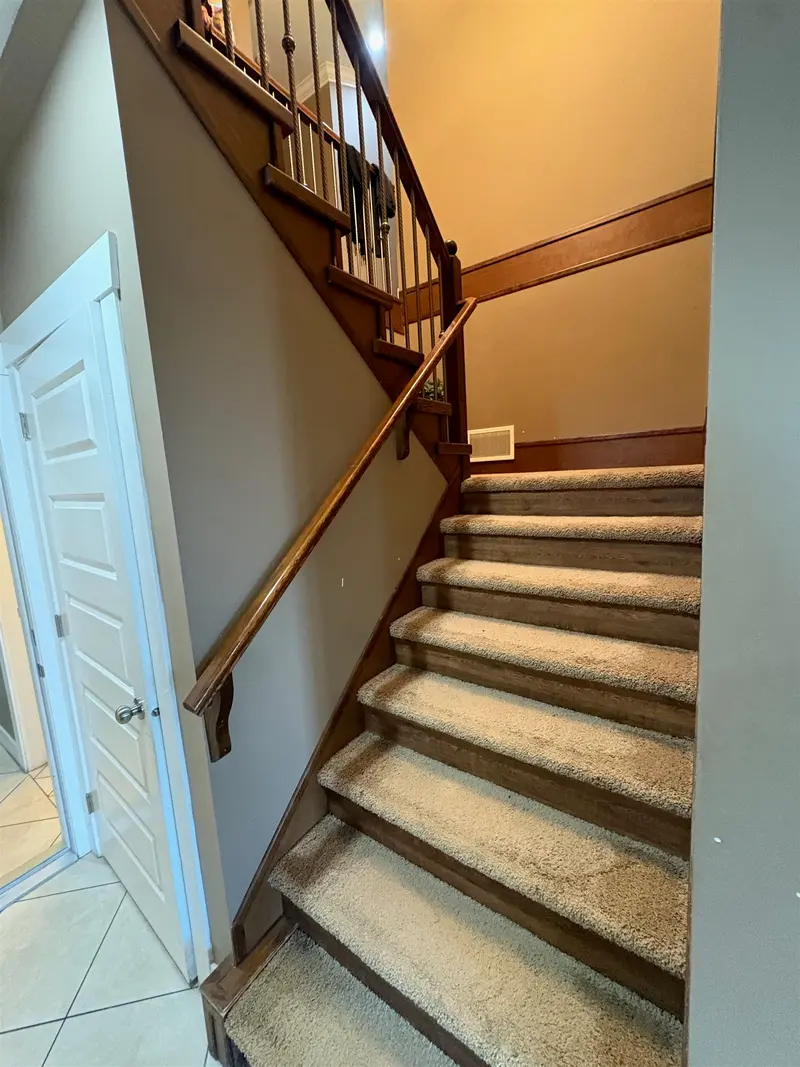 2731 CARRIAGE COURT - photo 4 of 25