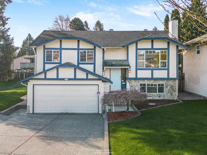13258 65B AVENUE - photo 2 of 36