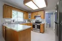 13747 63A AVENUE - thumbnail 15