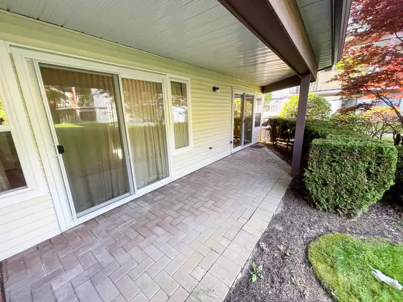 101 13894 102 AVENUE - photo 4 of 20