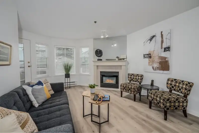 203 5955 177B STREET - photo 3 of 25