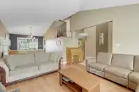 9312 163 STREET - thumbnail 3