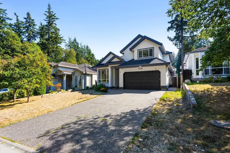 13660 60A AVENUE - photo 3 of 40