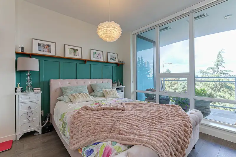 602 13318 104 AVENUE - photo 2 of 37