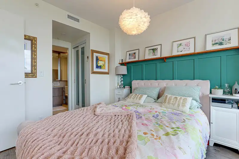 602 13318 104 AVENUE - photo 3 of 37