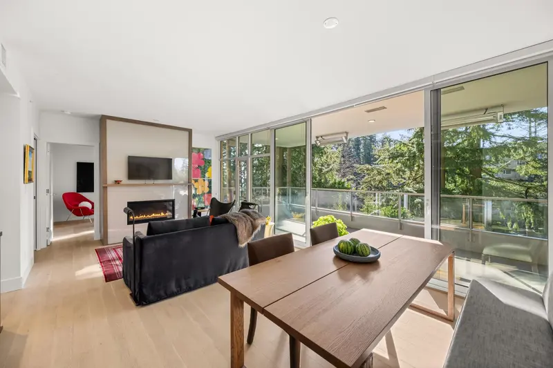 407 1501 VIDAL STREET - photo 1 of 25