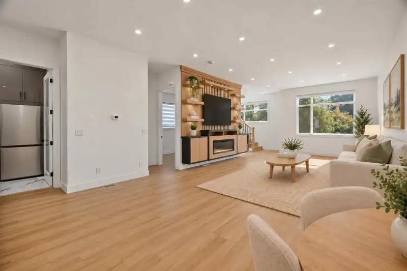102 15371 94 AVENUE - photo 4 of 40