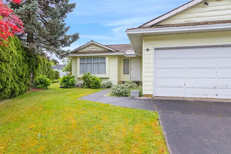 9381 139 STREET - photo 2 of 29