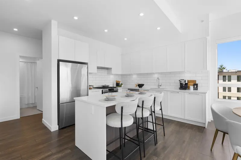 316 32174 GEORGE FERGUSON WAY - photo 3 of 23