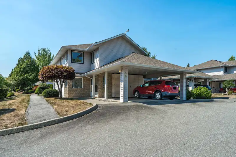 75 15020 66A AVENUE - photo 1 of 38