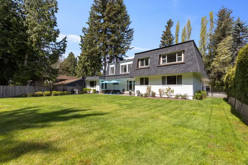 12688 23 AVENUE - photo 3 of 25