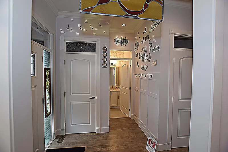 4376 STEPHEN LEACOCK DRIVE - photo 3 of 25