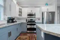 5 6988 177 STREET - thumbnail 4