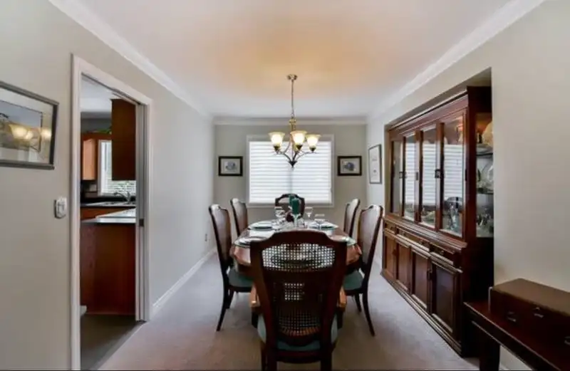 16386 S GLENWOOD CRESCENT - photo 4 of 20