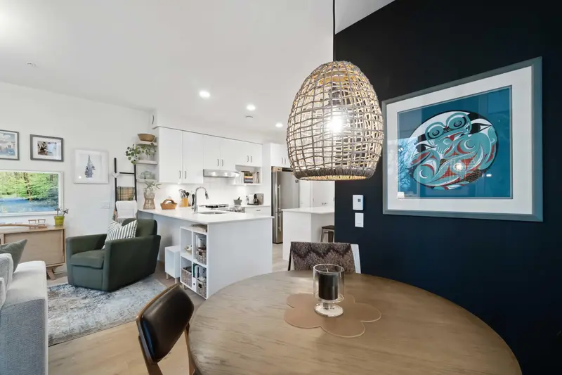 403 2137 CHESTERFIELD AVENUE - photo 3 of 25