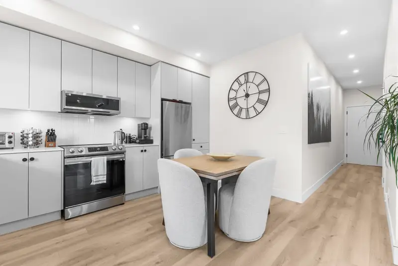 312 45505 CAMPUS DRIVE - photo 3 of 25