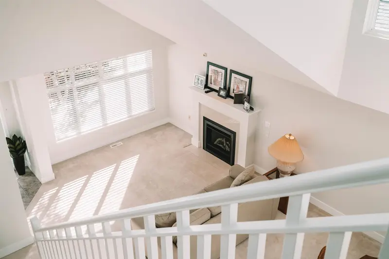 19 14877 33 AVENUE - photo 3 of 25