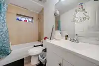 8863 KING GEORGE BOULEVARD - thumbnail 18