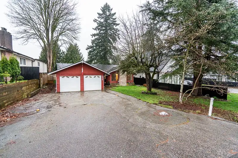 9829 120A STREET - photo 3 of 40