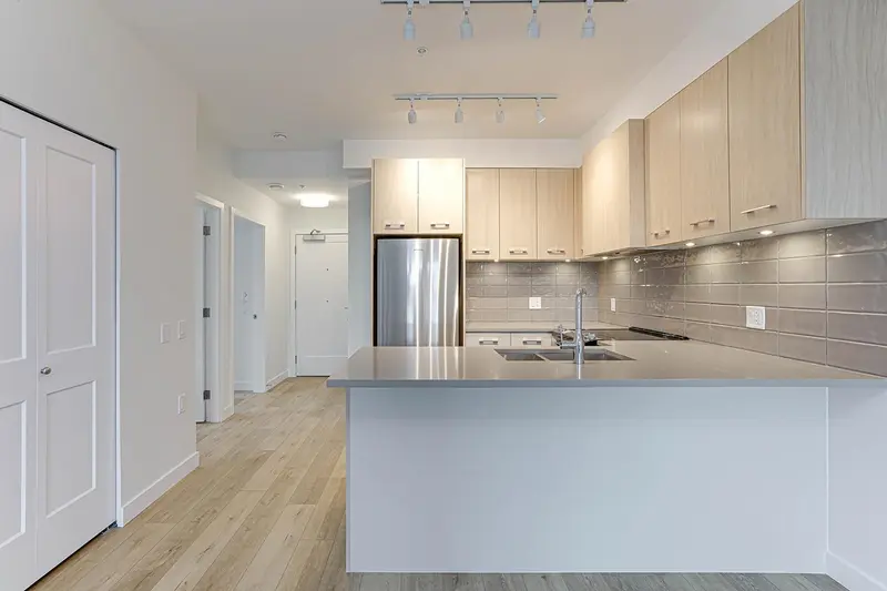 206 4933 CLARENDON STREET - photo 4 of 25