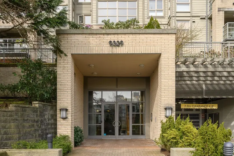 409 9329 UNIVERSITY CRESCENT - photo 2 of 25