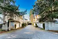 5 8383 159 STREET - thumbnail 33
