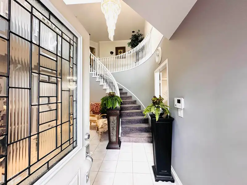 8234 151A STREET - photo 3 of 38