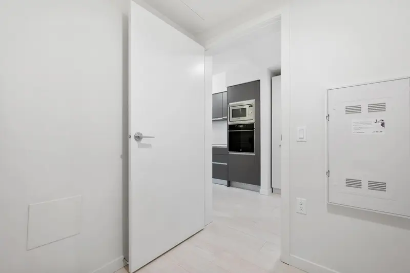 508 180 E 2ND AVENUE - photo 3 of 20