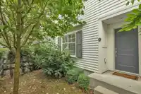 8 10433 158 STREET - thumbnail 2