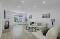 8 10433 158 STREET - thumbnail 4