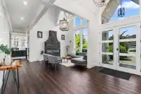 8866 134B STREET - thumbnail 3