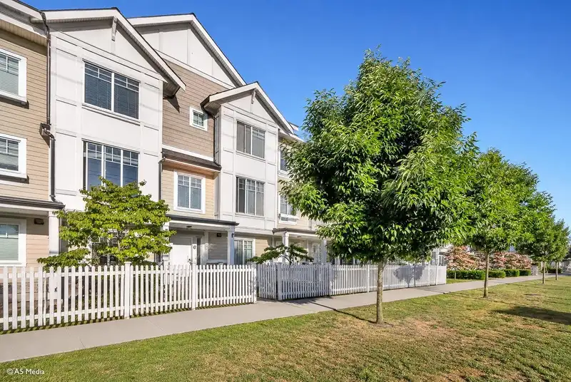 6 7056 192 STREET - photo 3 of 33