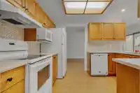 4 6452 121 STREET - thumbnail 11