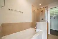 306 16469 64 AVENUE - thumbnail 22