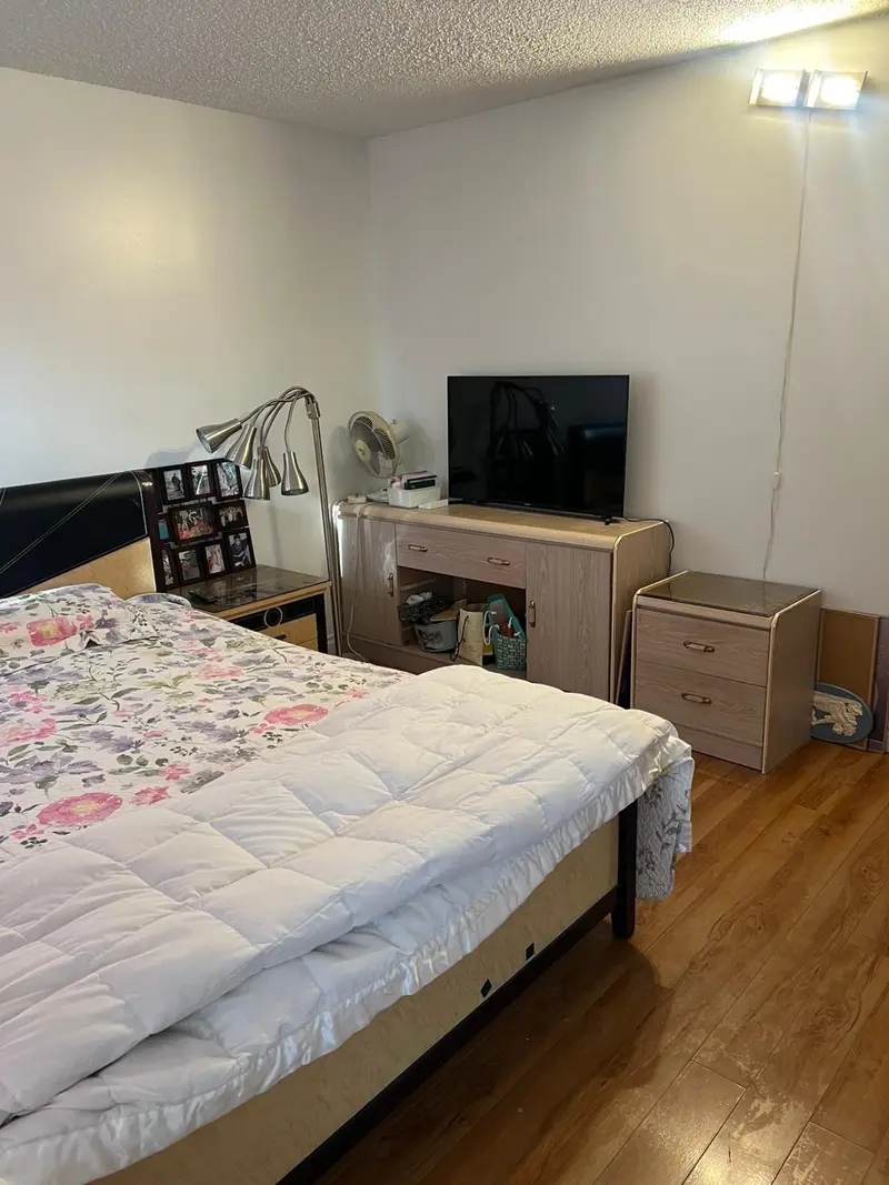 408 1040 E BROADWAY - photo 3 of 13