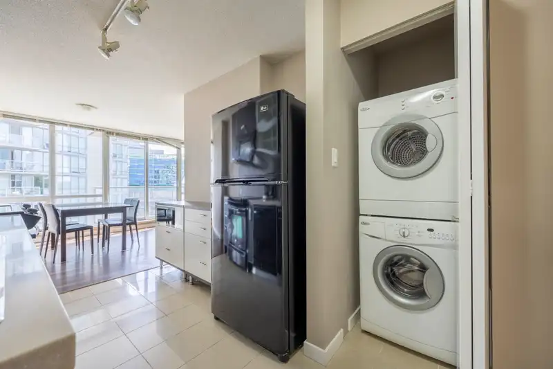 610 13688 100 AVENUE - photo 4 of 17