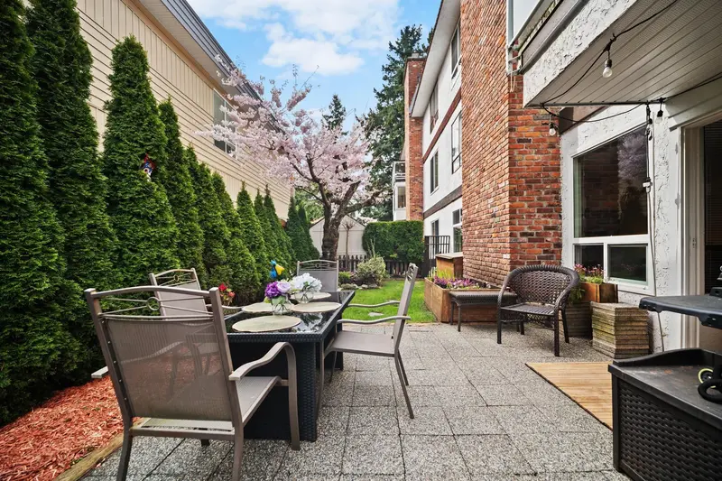 101 1331 FOSTER STREET - photo 2 of 25