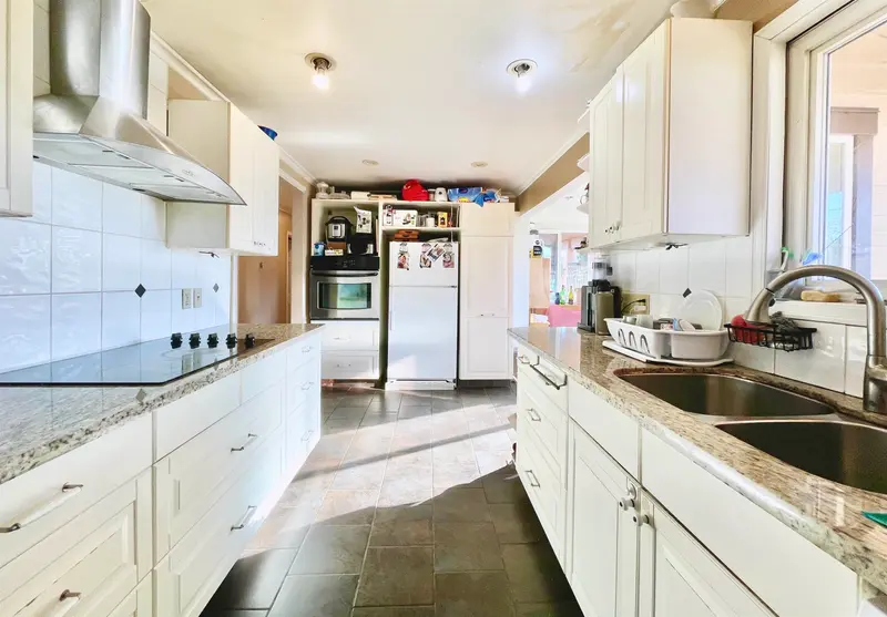 5693 DOLPHIN STREET - photo 2 of 18