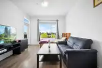 608 13623 81A AVENUE - thumbnail 3